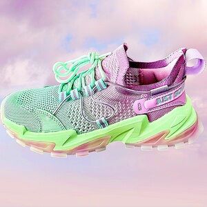 NWOT! YELANA CYAN PURPLE  WOMEN LIGHT WEIGHT RUNNING SHOES